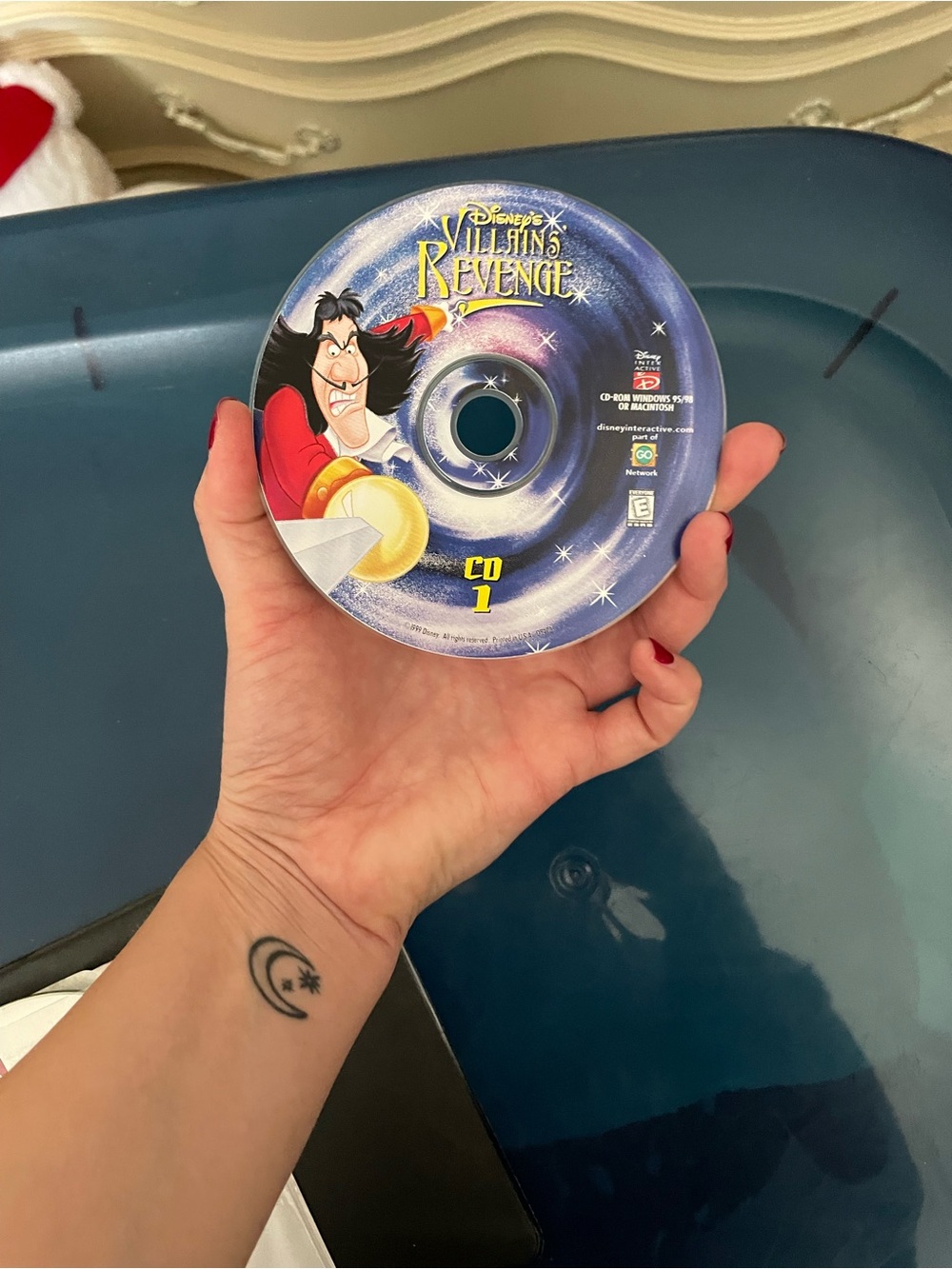 Vintage 90s Disney Villains' Revenge 2 disc cd rom game